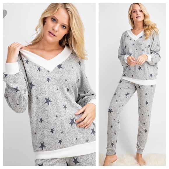 Last One! Star Print Soft V-Neck Knit Pullover - Picture 1 of 7